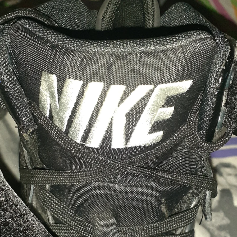 Retro Nostalgic Nike Black High-Top Sneakers - Picture 6 of 13